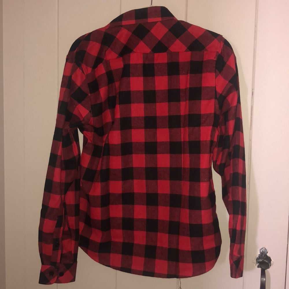 🌺4/$20 or 5/$25🌺Red & Black Plaid Flannel Long Sleeve - Picture 5 of 8